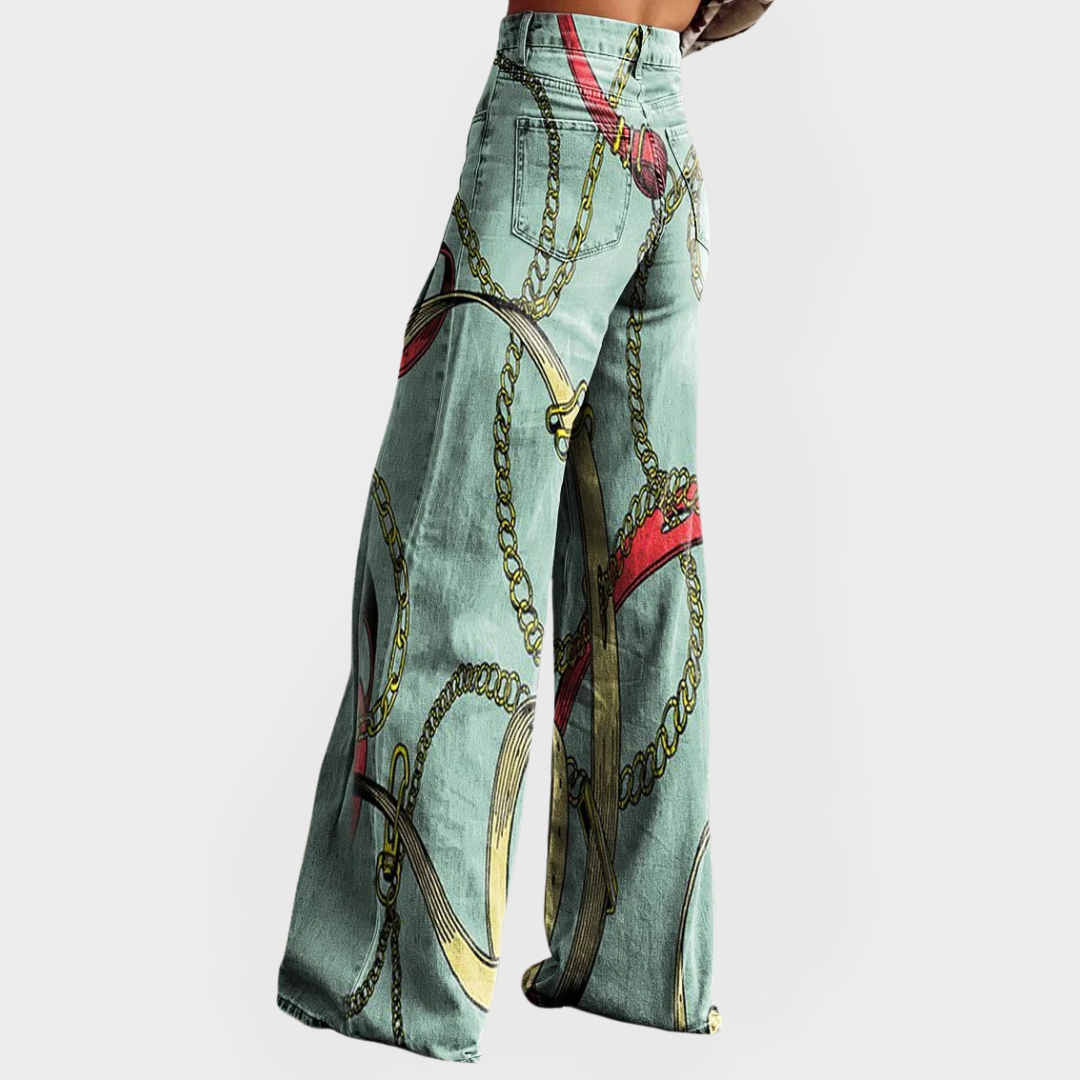 Stylish High-Waisted Jeans with Wide Legs