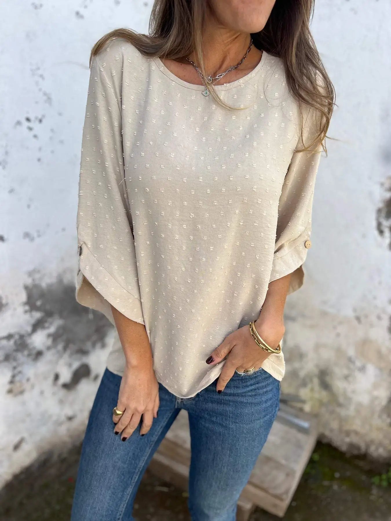 Chemise décontractée à col rond avec broderies et grandes poignets