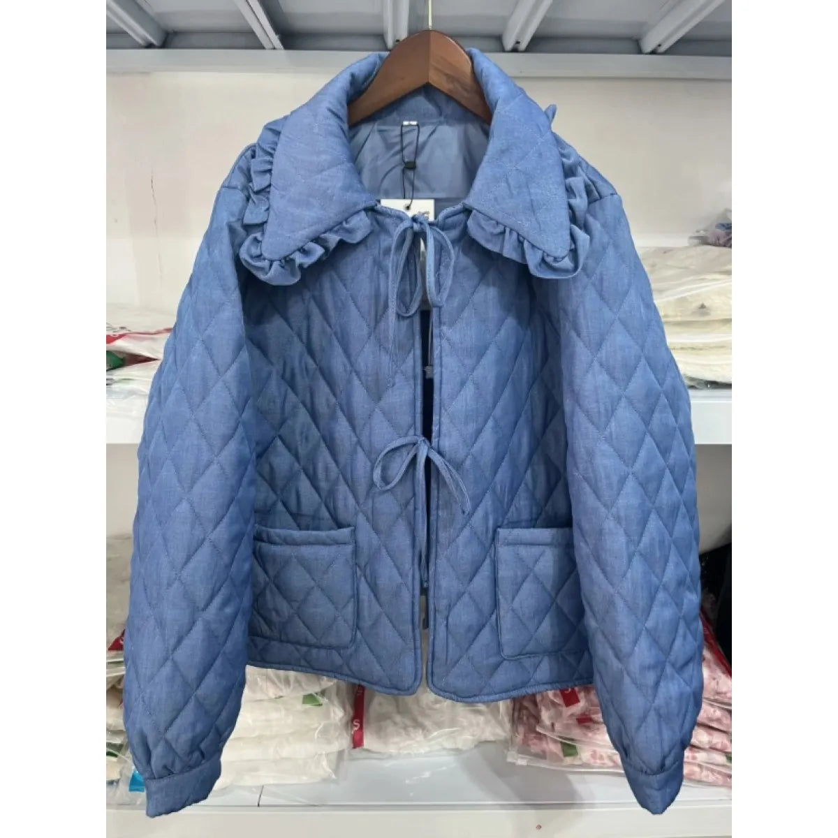 Veste en jean à col avec noueures pour femmes DenimÉlégance™